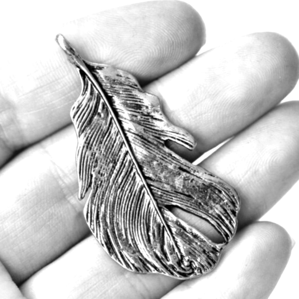 Silver feather pendant necklace.