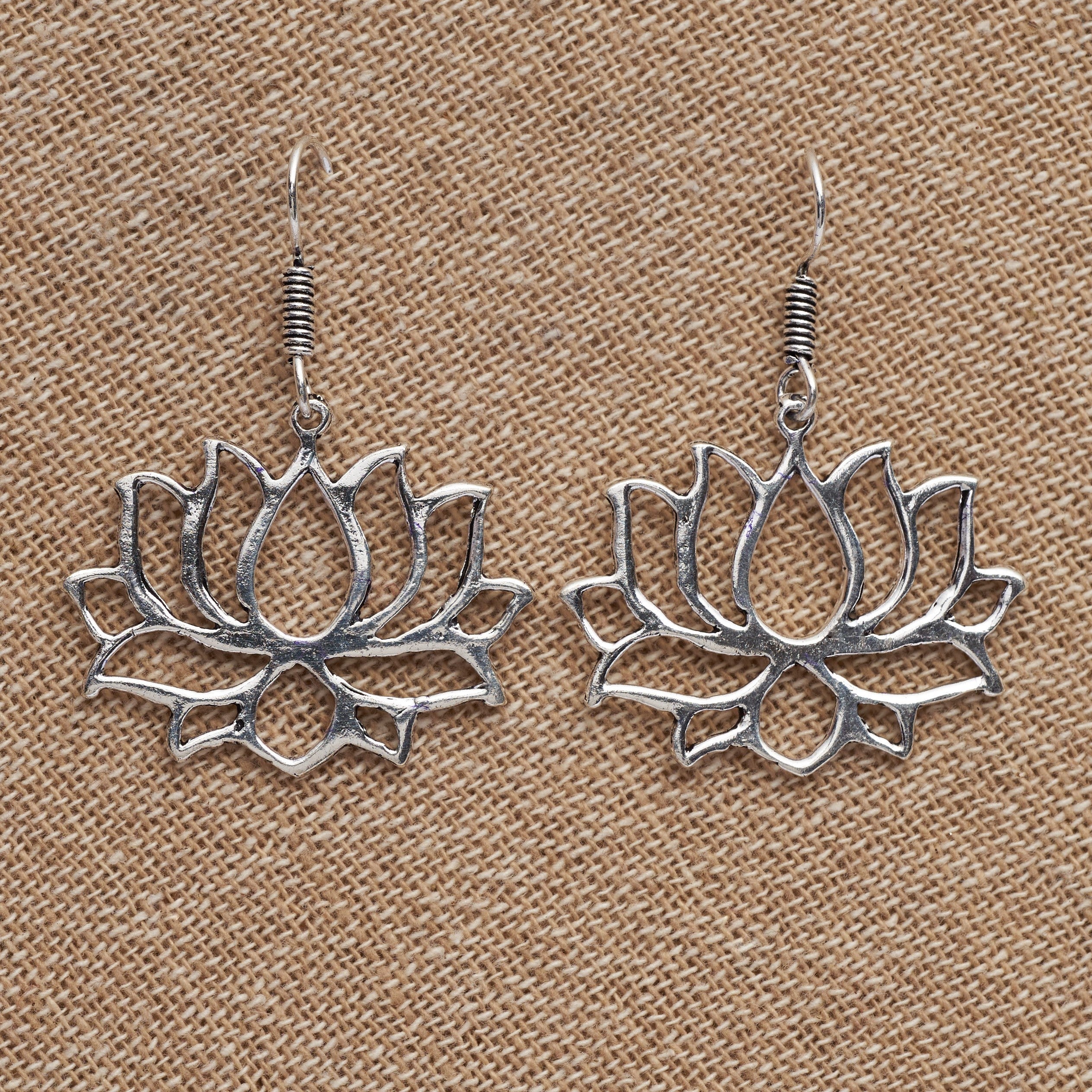Dervivea Boho madeliefjes oorbellen voor en achter bloem oorbellen gouden bloem oorstekers oorbellen vintage lotus bloem oorbellen sieraden voor vrouwen meisjes