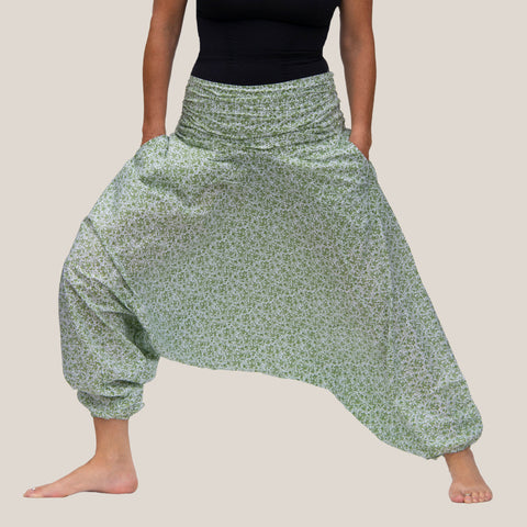 Yoga Outfit ๑ Organic Cotton Yoga Top 3/4 Harem Pants Handwoven Cotton -   Sweden